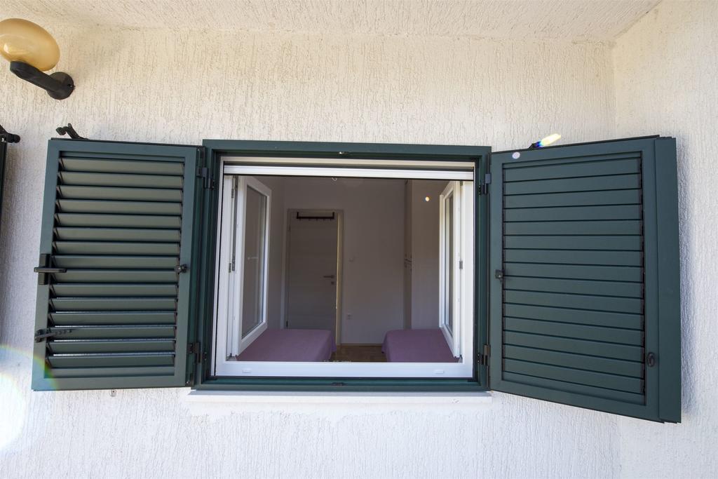 Apartment Jure Slatine Exteriör bild