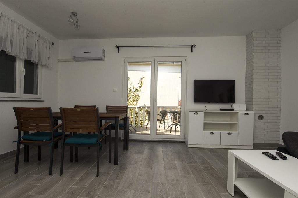 Apartment Jure Slatine Exteriör bild