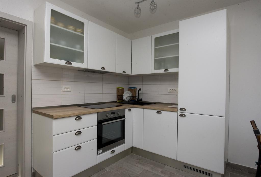 Apartment Jure Slatine Exteriör bild